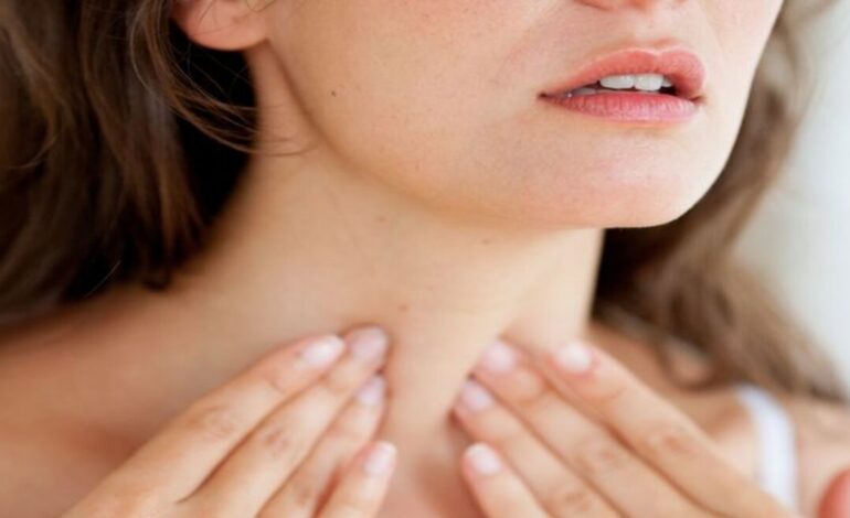 Παθήσεις θυρεοειδούς αδένα. Χειρουργική θυρεοειδούς με ελάχιστη τομή 6 χειρουργική θυρεοειδούς με ελάχιστη τομή